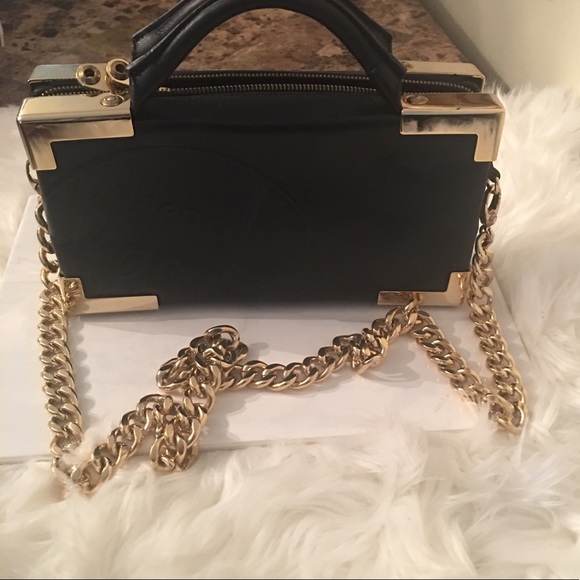 henri bendel Handbags - 🎀SALE TODAY 🎀Henri Bendel Purse